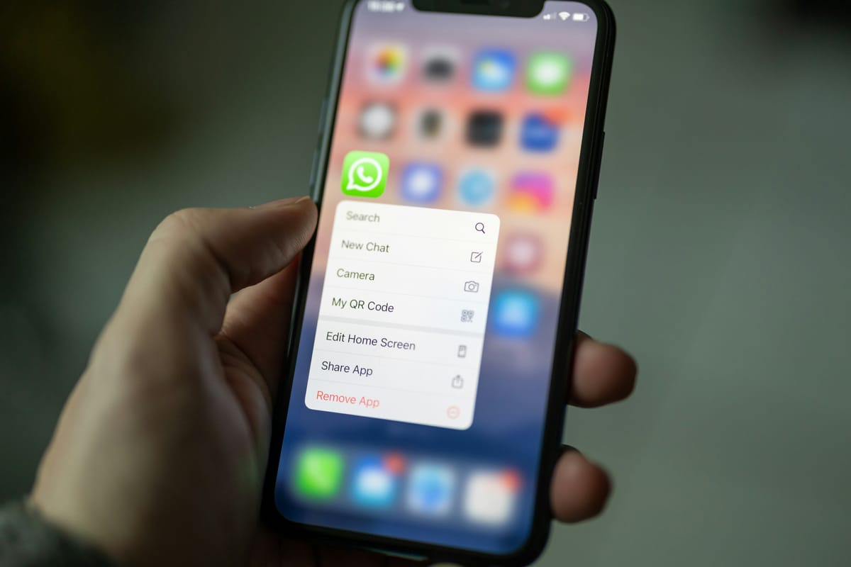 Inteligência artificial e WhatsApp dominam as estratégias digitais em 2025