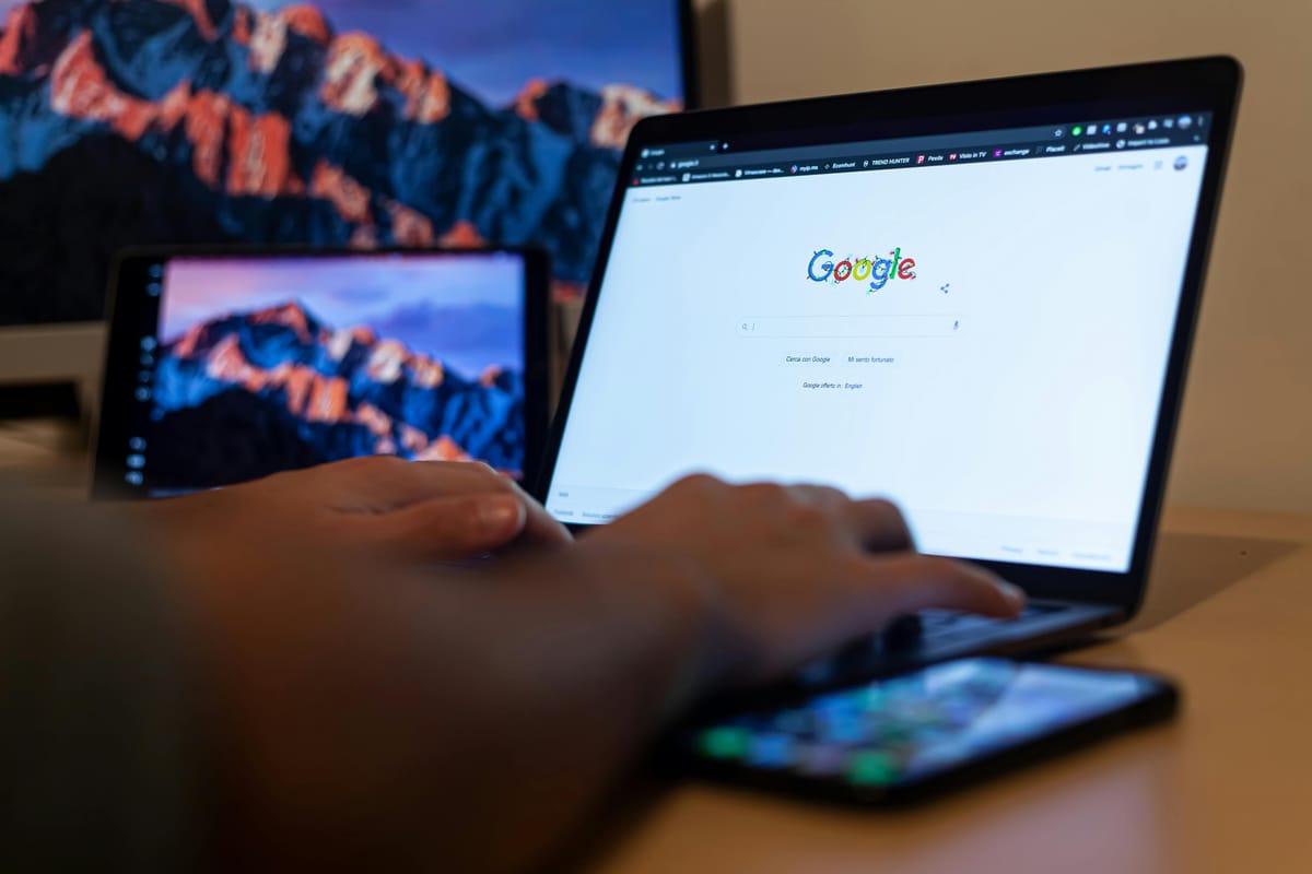 Visões Gerais de IA aumentam acessos ao Google, mas reduzem engajamento dos usuários