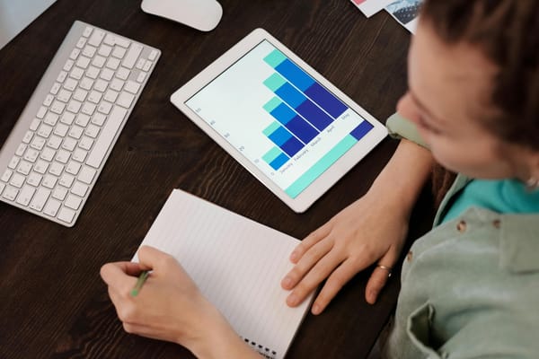 Quanto custa um serviço de SEO em 2025? Pesquisa revela valores cobrados por freelancers e agências