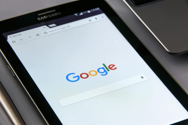 Google Search mantém operadores “antes:” e “depois:” em fase beta após seis anos