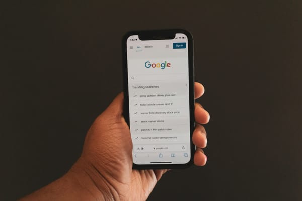 Como ver resultados do Google em outro idioma ou país com um truque simples na URL