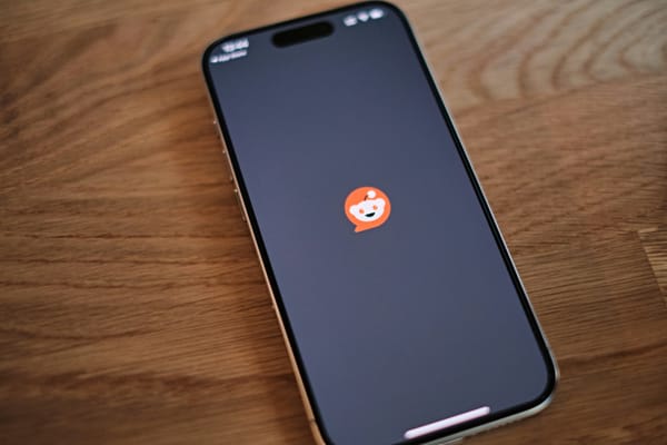 Google destaca Reddit nas buscas com IA, mas impacto financeiro ainda é incerto