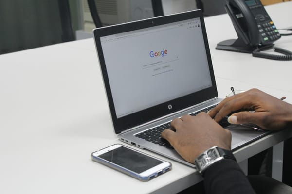Google adiciona verificação de idade também nos resultados de pesquisa